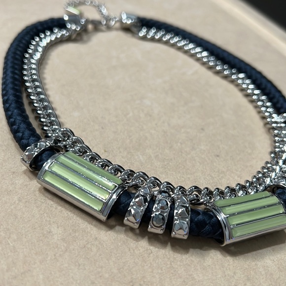 Lia Sophia’s | “Instaglam” statement necklace - Picture 8 of 10